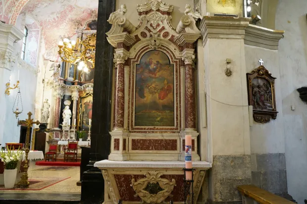 Oltar posvećen Vinku Fererskom